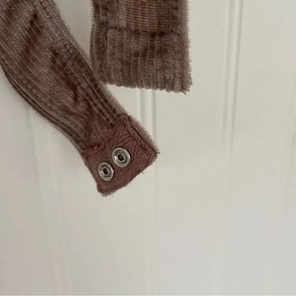 Good Luck Girl Kid’s Rib Velour Polo Bodysuit In Mauve NWOT Medium - Picture 3 of 8